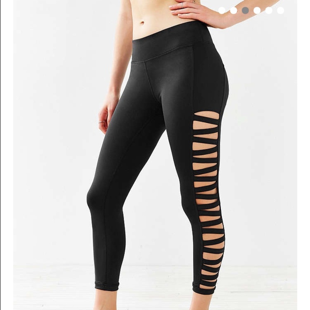 COPY - Without walls criss cross legging size small